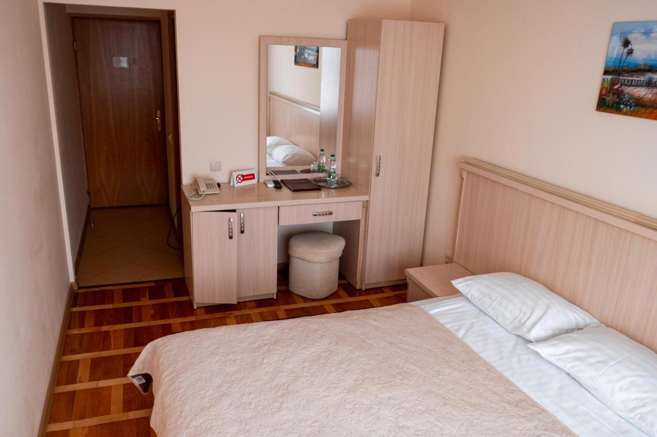 Hotel Halychyna Ternopil Eksteriør billede