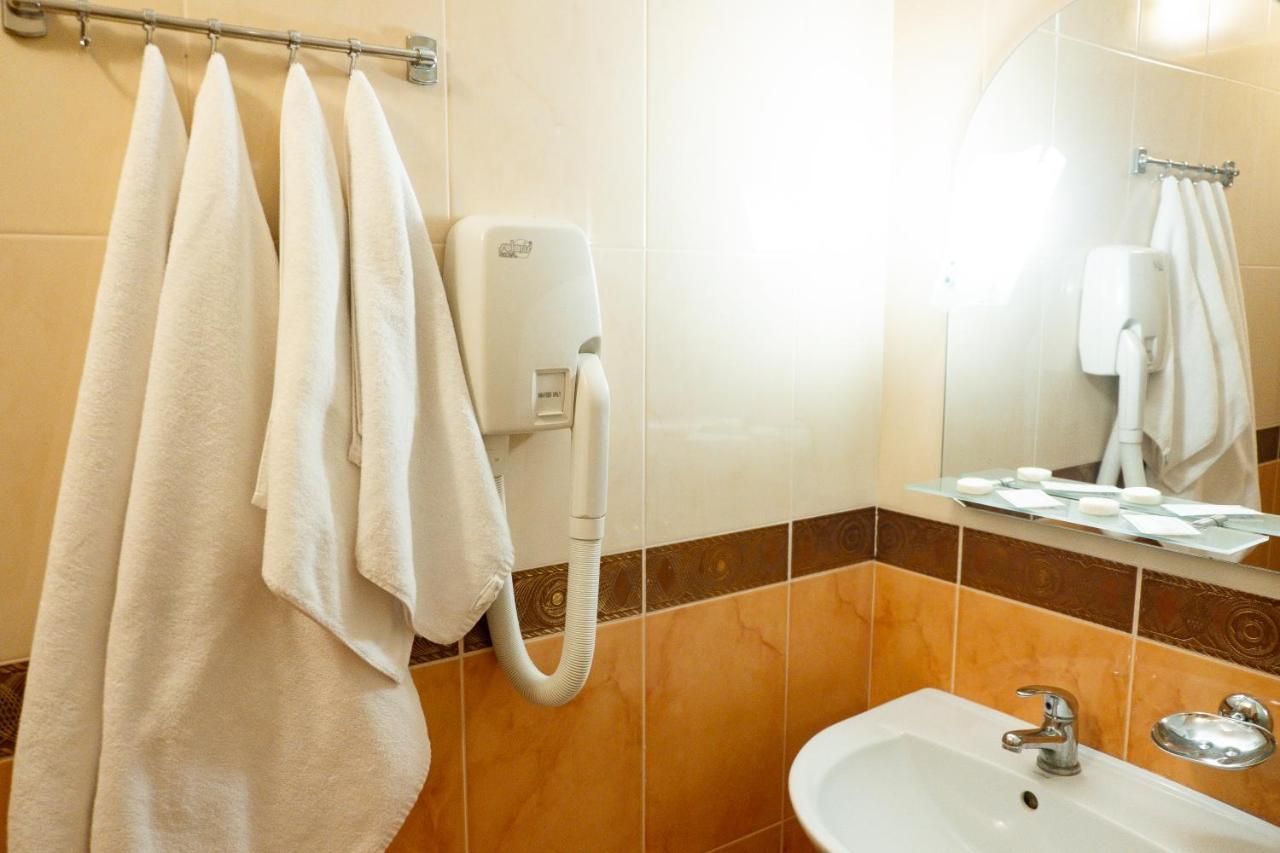 Hotel Halychyna Ternopil Eksteriør billede